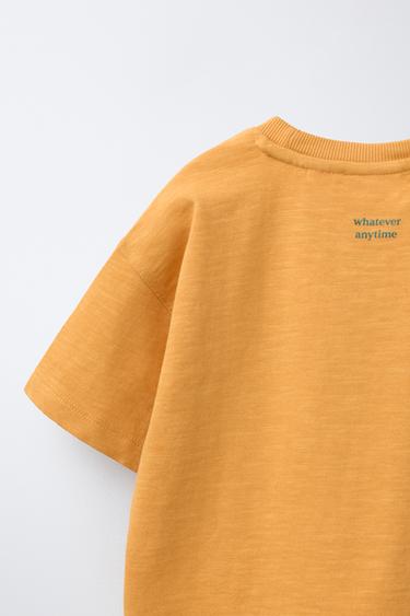 T-SHIRT À INSCRIPTION IMPRIMÉE - Moutarde de Zara - Image 3