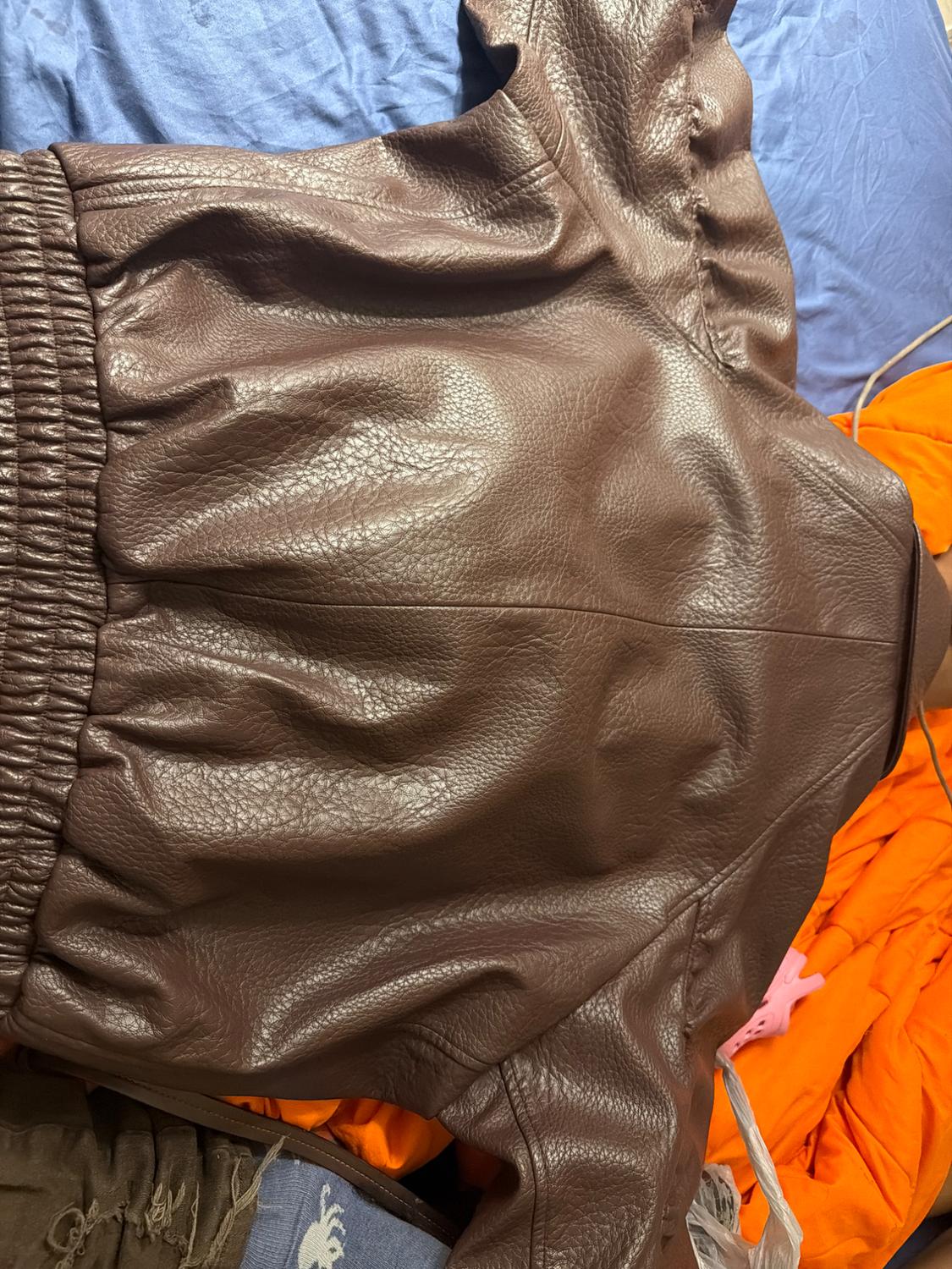CAZADORA BOMBER EFECTO PIEL - Image 2