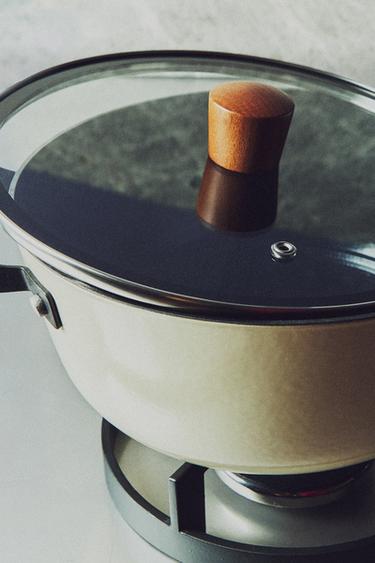 FAIT-TOUT AVEC COUVERCLE FER - Crème de Zara