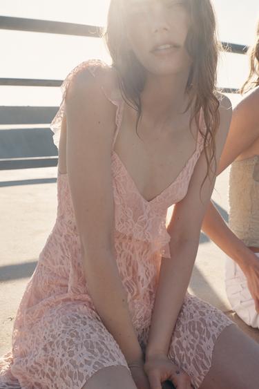 ROBE À VOLANTS EN DENTELLE - Rose pastel de Zara - Image 3