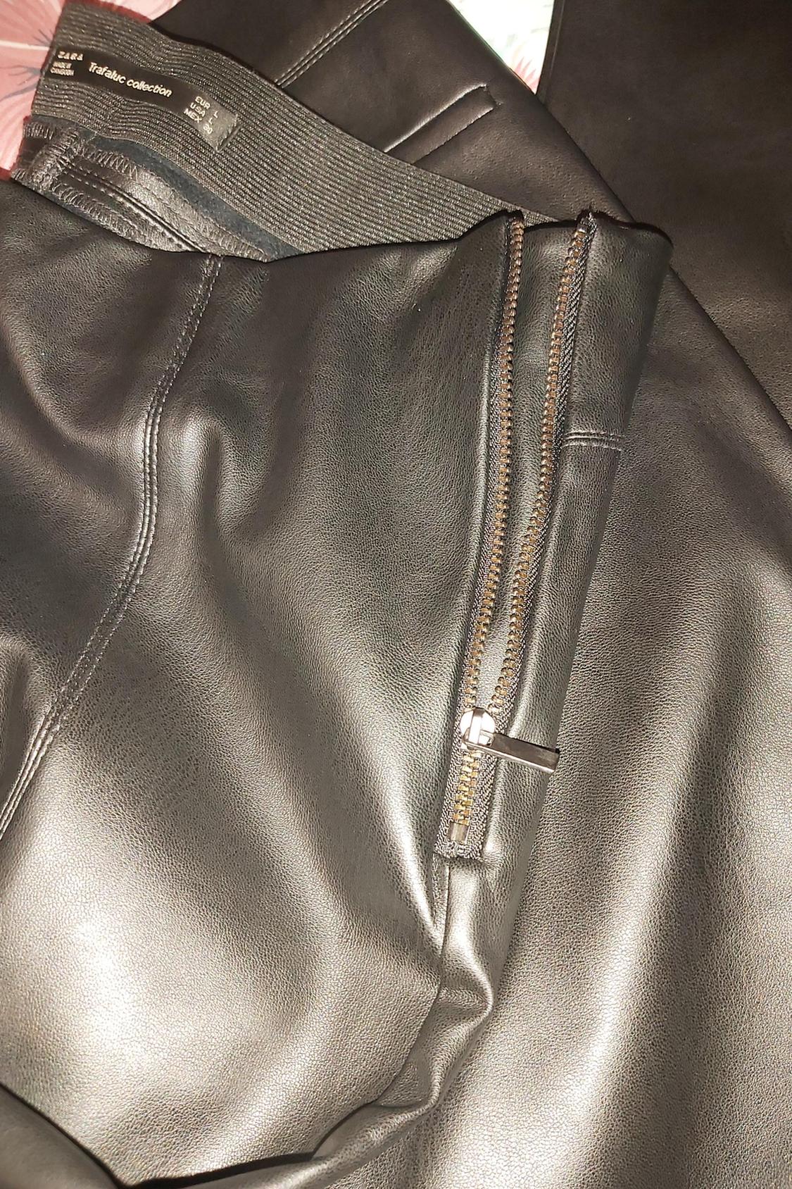 FAUX LEATHER LEGGINGS WITH ZIP AT THE HEAM - Image 4