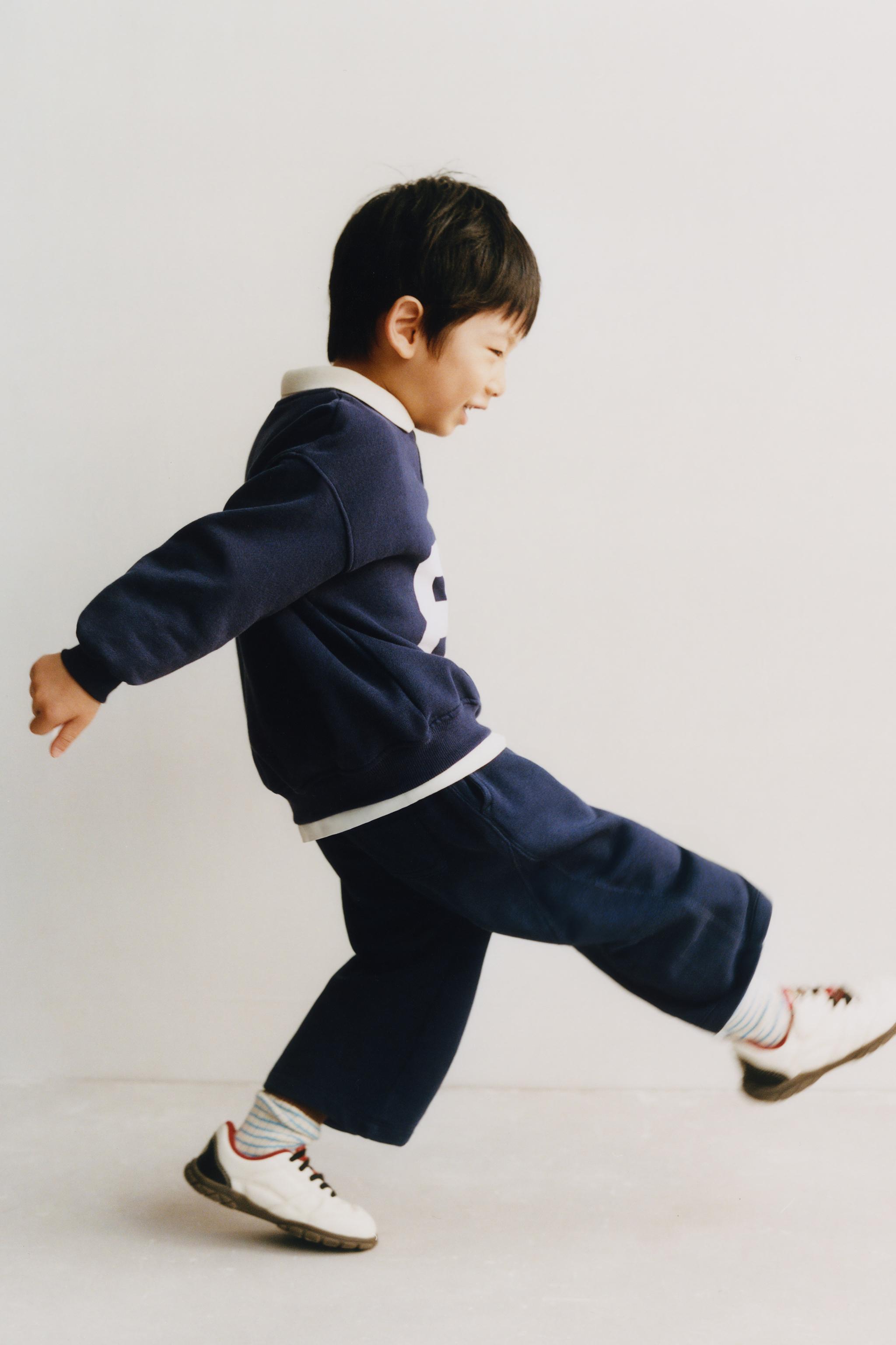 NUMBER PRINT POLO SWEATSHIRT