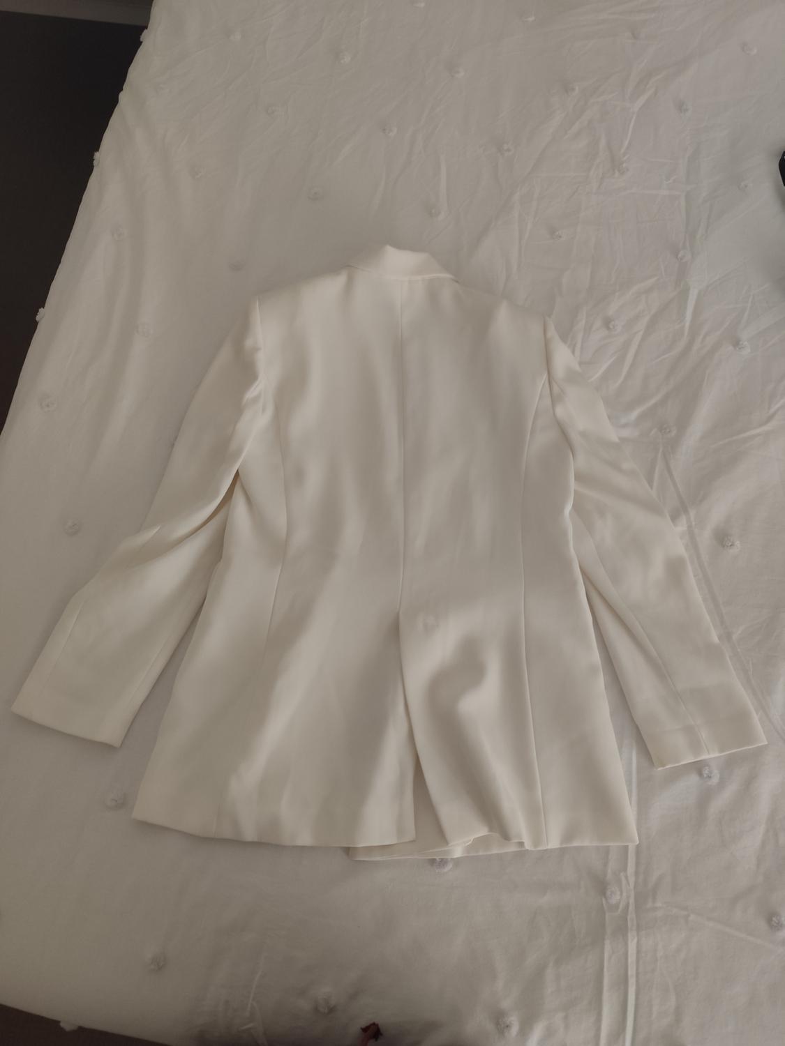 ZW COLLECTION FITTED DOUBLE-BREASTED BLAZER - Image 3