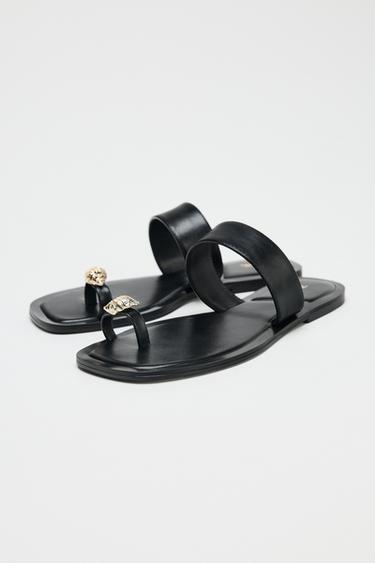SANDALES ENTREDOIGT FANTAISIE MÉTALLIQUE - Noir de Zara - Image 3