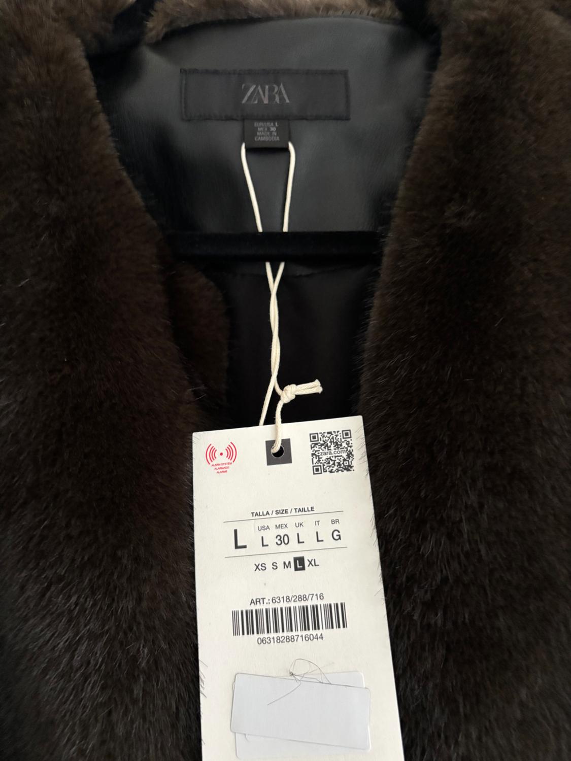 FAUX FUR BOMBER JACKET - Image 2