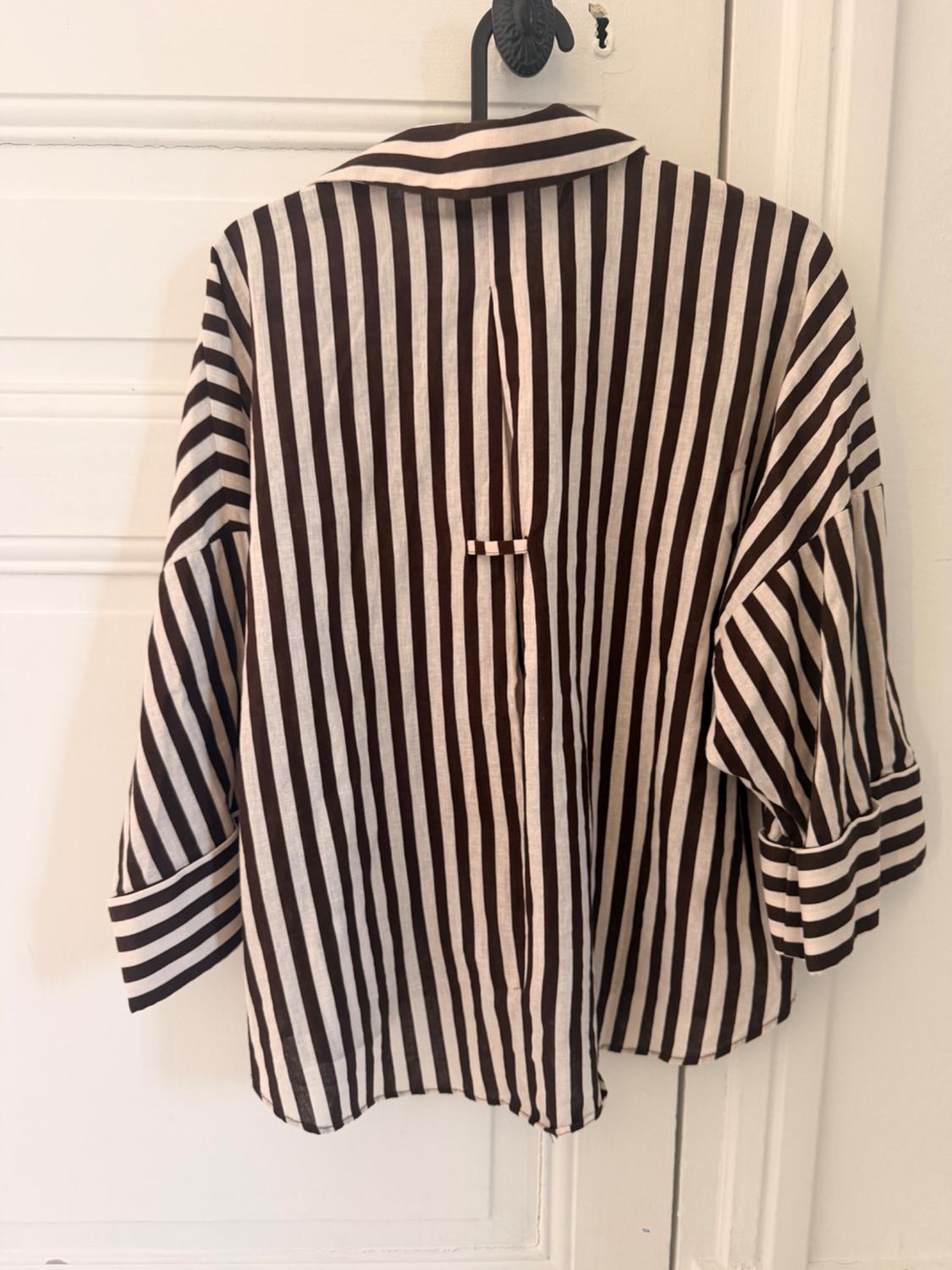 CHEMISE À RAYURE MARRON ET BLANCHE - Image 2