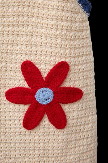 STRICKKLEID MIT BLUMEN - Cremefarben / Rot von Zara