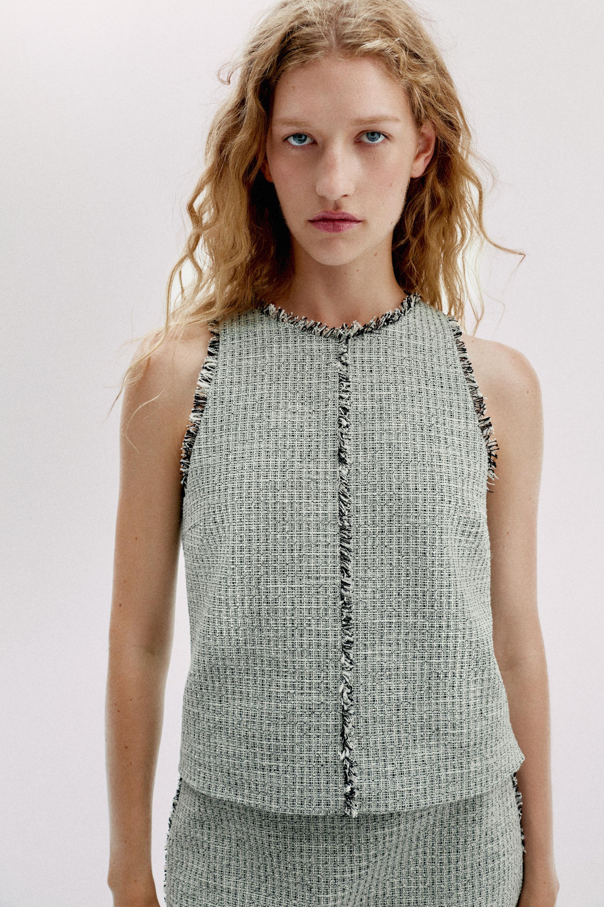 STRUCTURED FRAYED TOP
