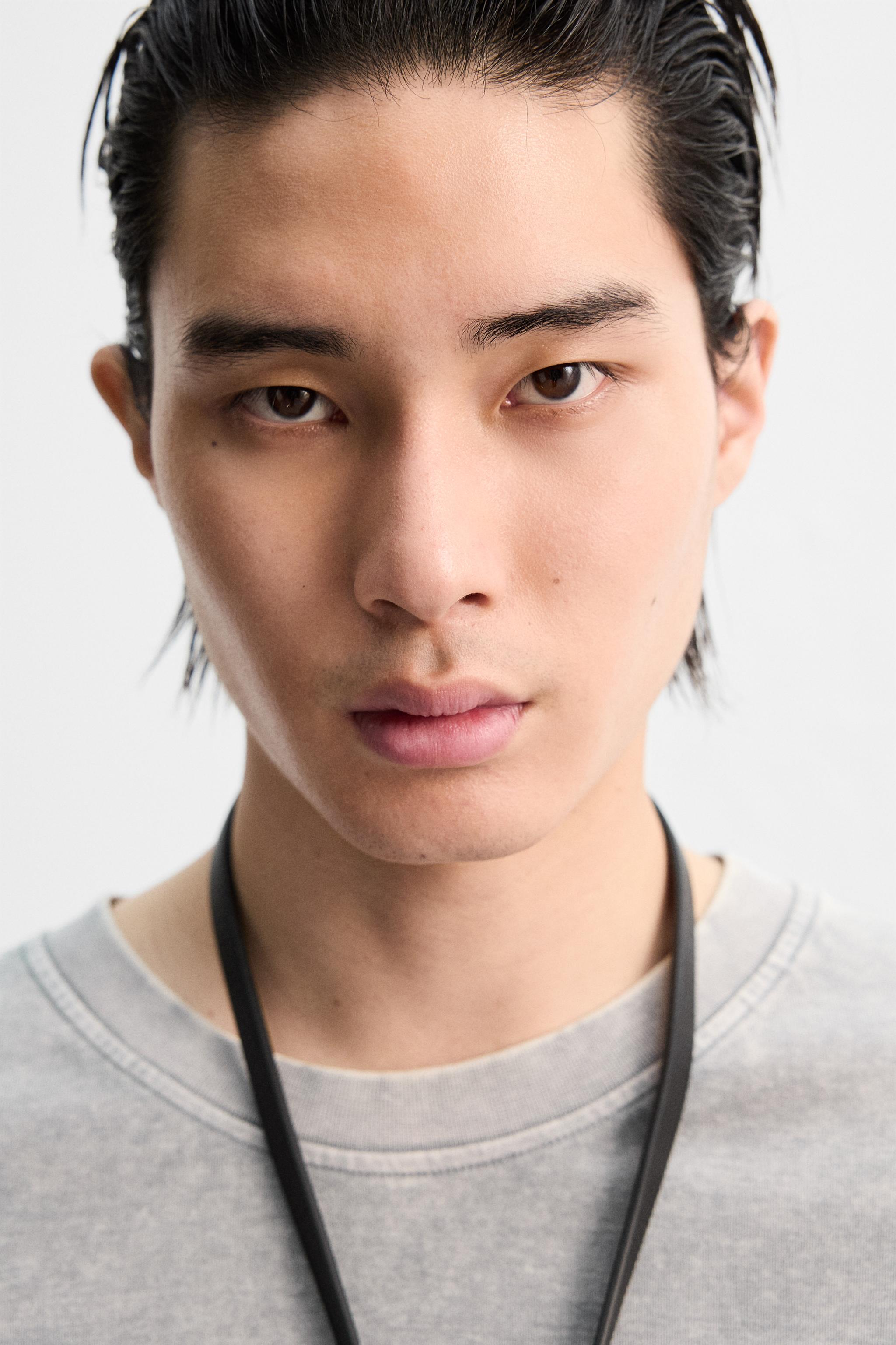 ユーズド加工テクニカルTシャツ - グレイッシュ | ZARA Japan / 日本