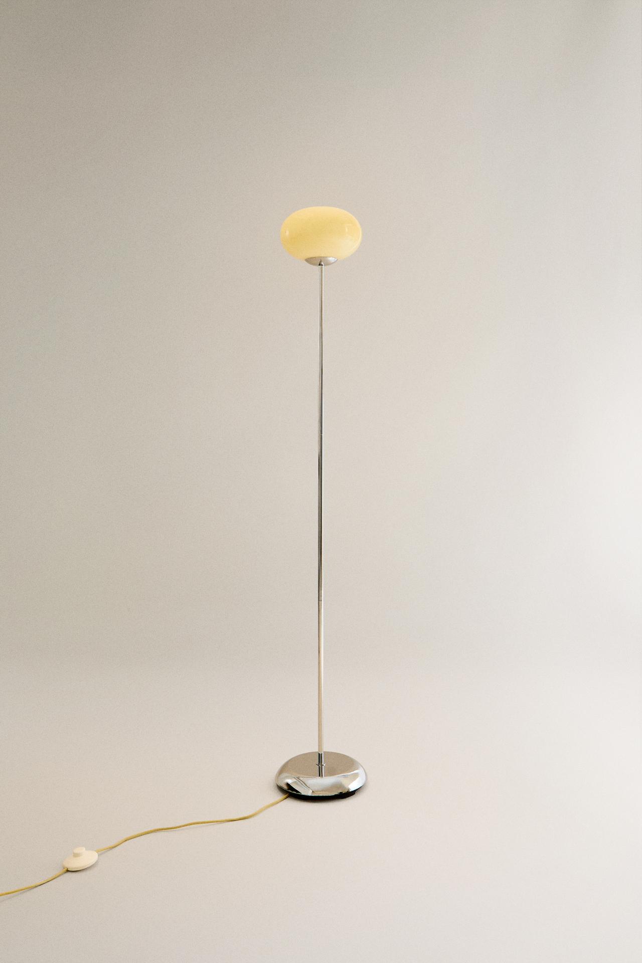 GLASS AND METAL FLOOR LAMP — P