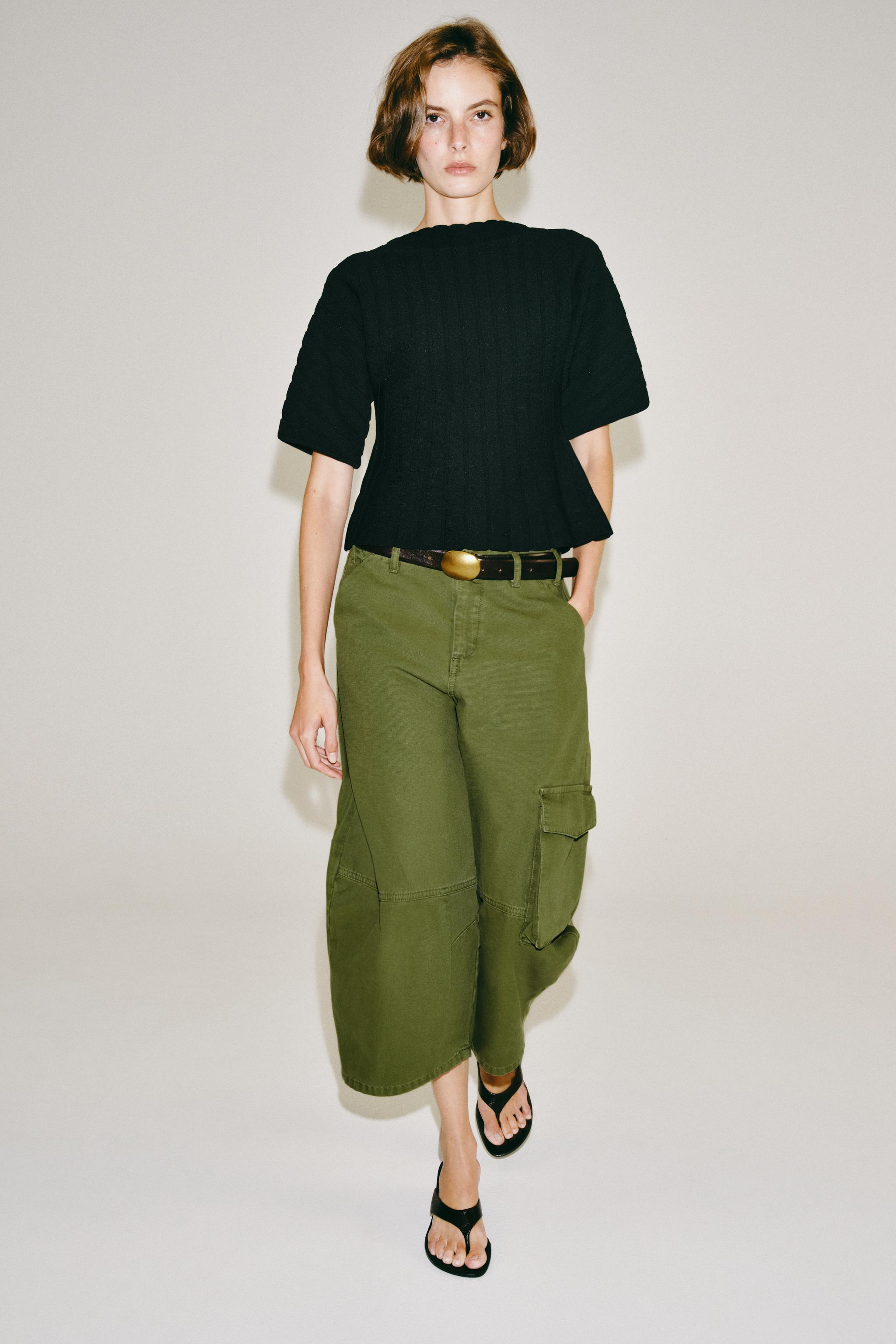 RIBBED KNIT TOP