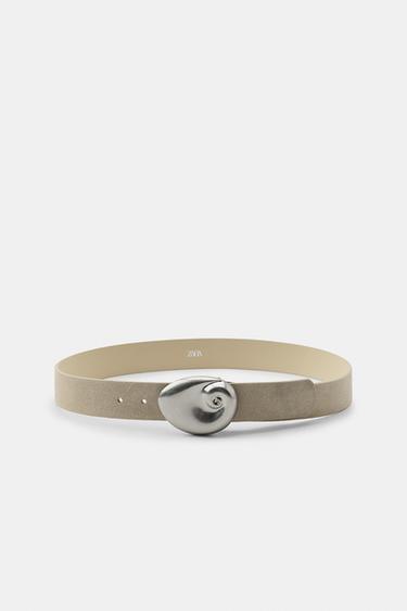 SPLIT SUEDE SHELL BUCKLE BELT - Ecru by Zara