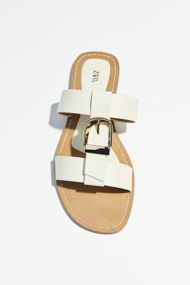 PLATTE SANDALEN MET DUBBEL BANDJE EN GESP - wit van Zara