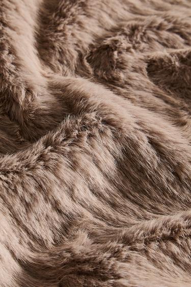MANTA PELO TEXTURA LÍNEAS - Marrón / Topo de Zara