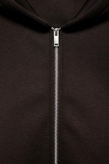 SWEAT À CAPUCHE EFFET NÉOPRÈNE - Chocolat de Zara - Image 7