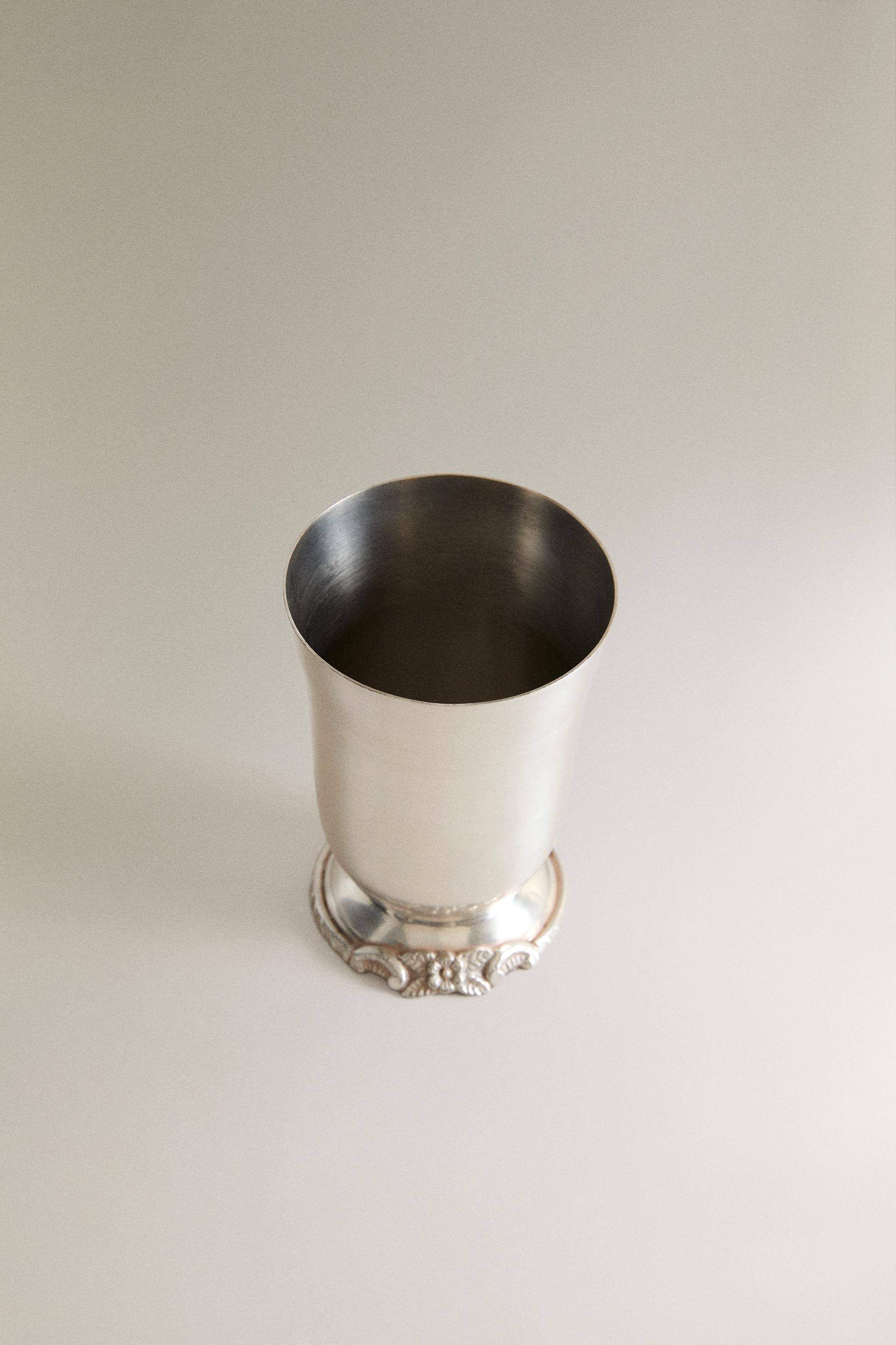 METAL TOOTHBRUSH TUMBLER — Silver
