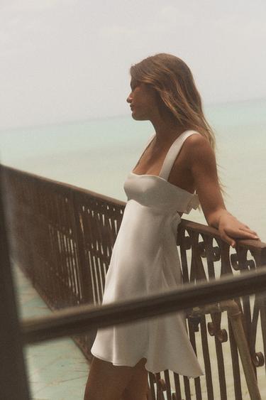VESTIDO CORTO SATINADO - Blanco de Zara