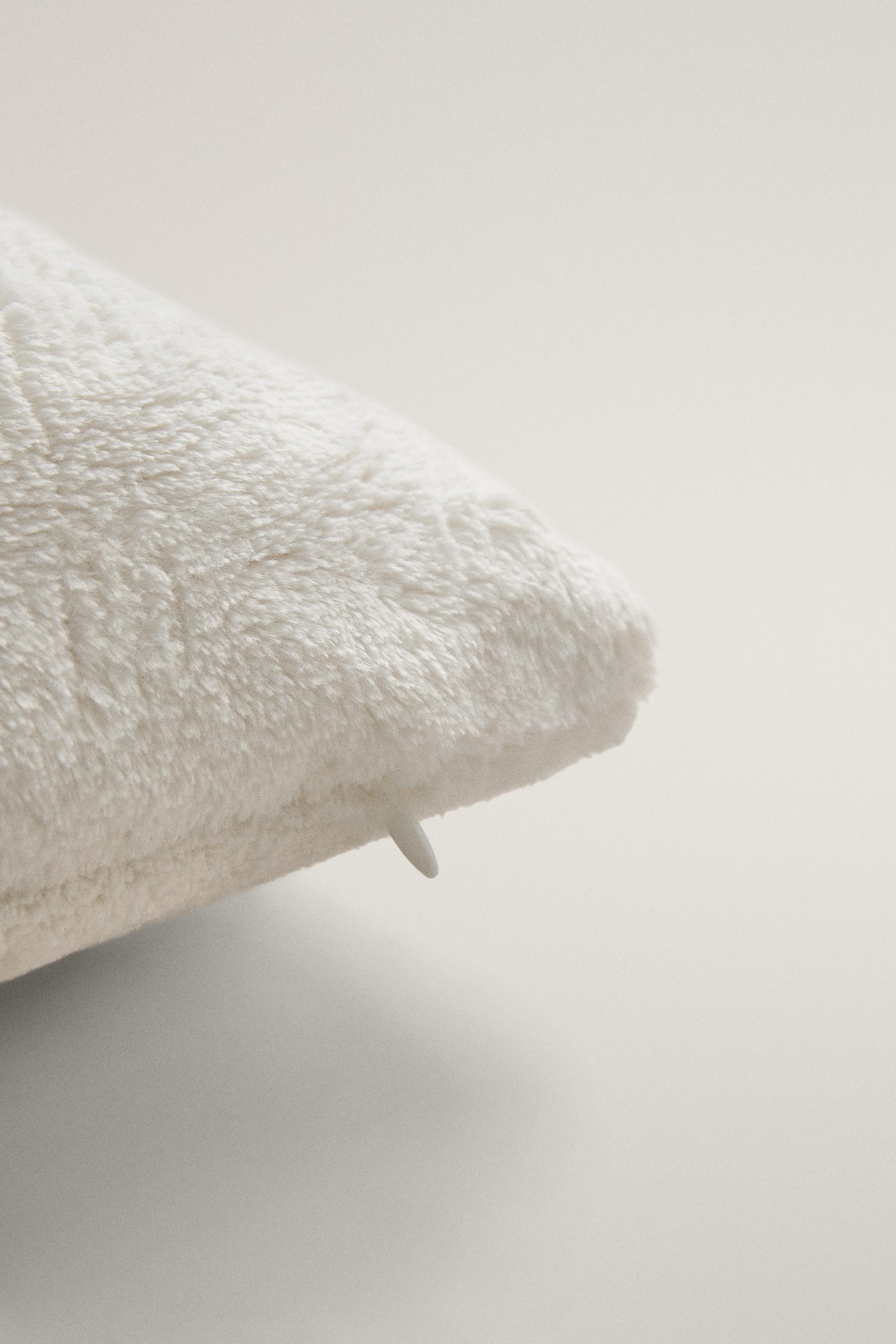 HOUSSE DE COUSSIN FOURRURE