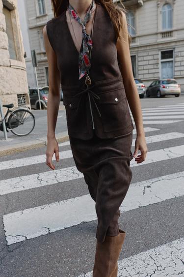 GILET EFFET DAIM POCHES - Marron chocolat de Zara - Image 3