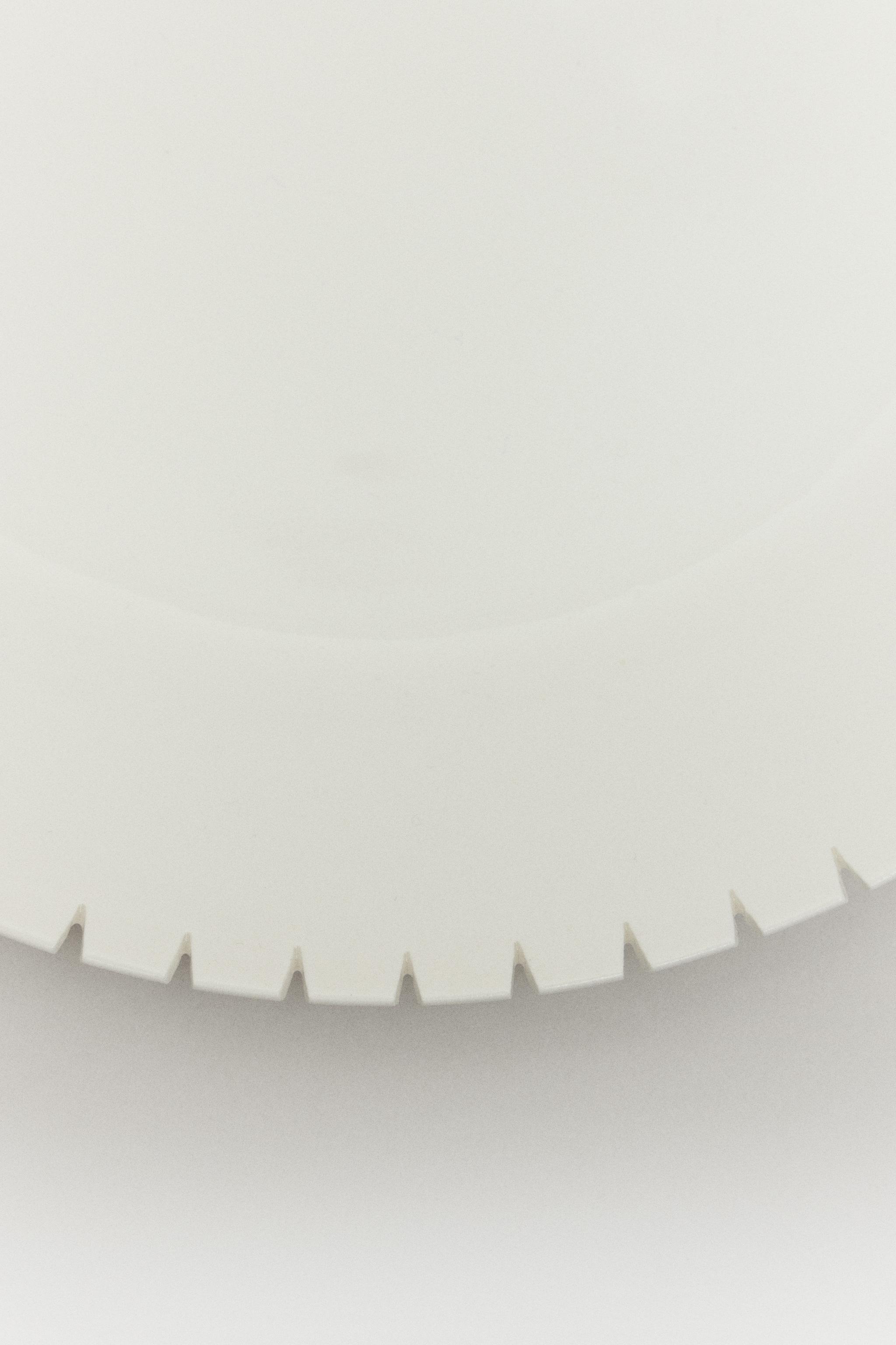 THE DENTATA DESSERT PLATE