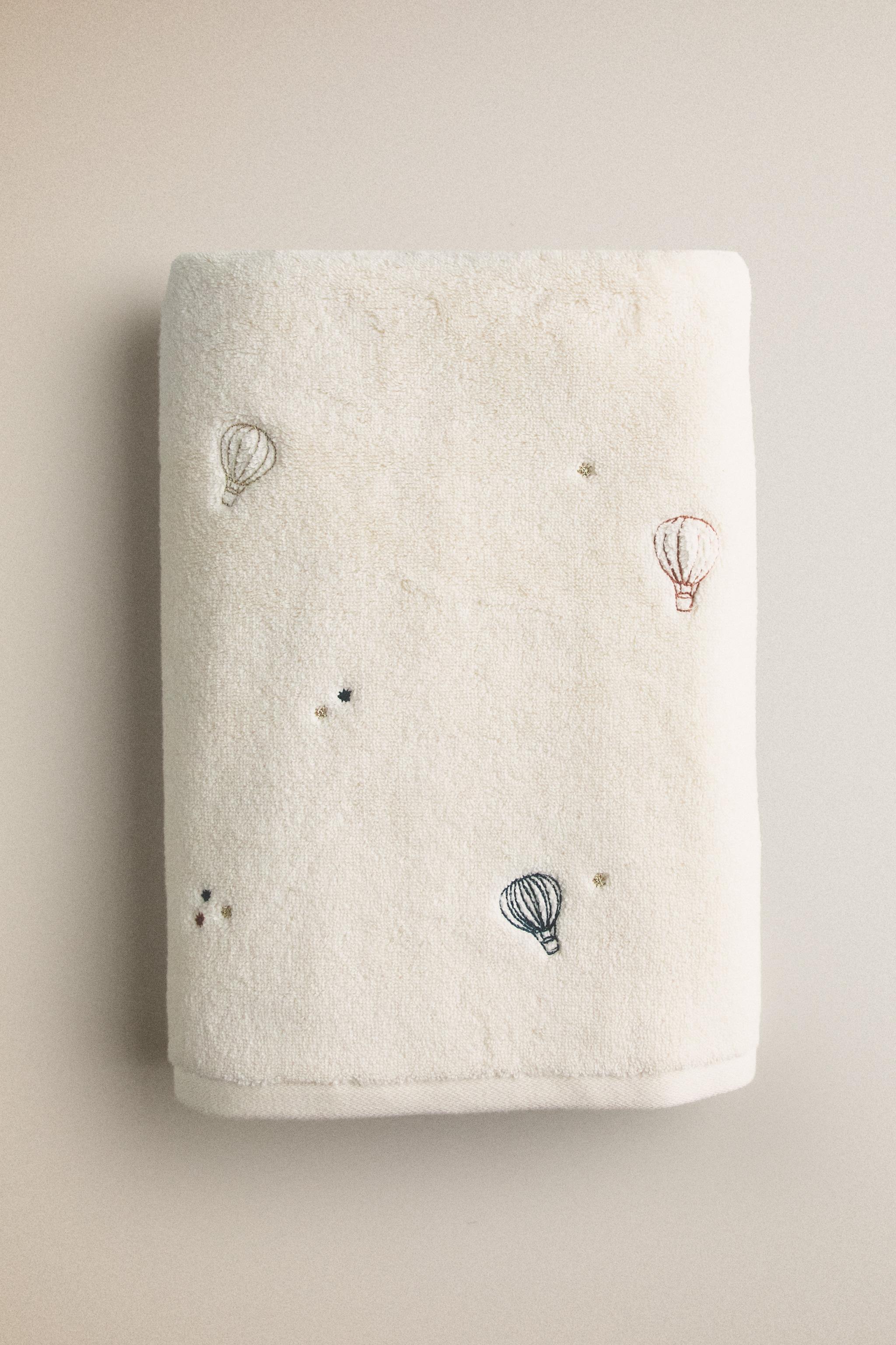 KIDS’ BALLOON TOWEL