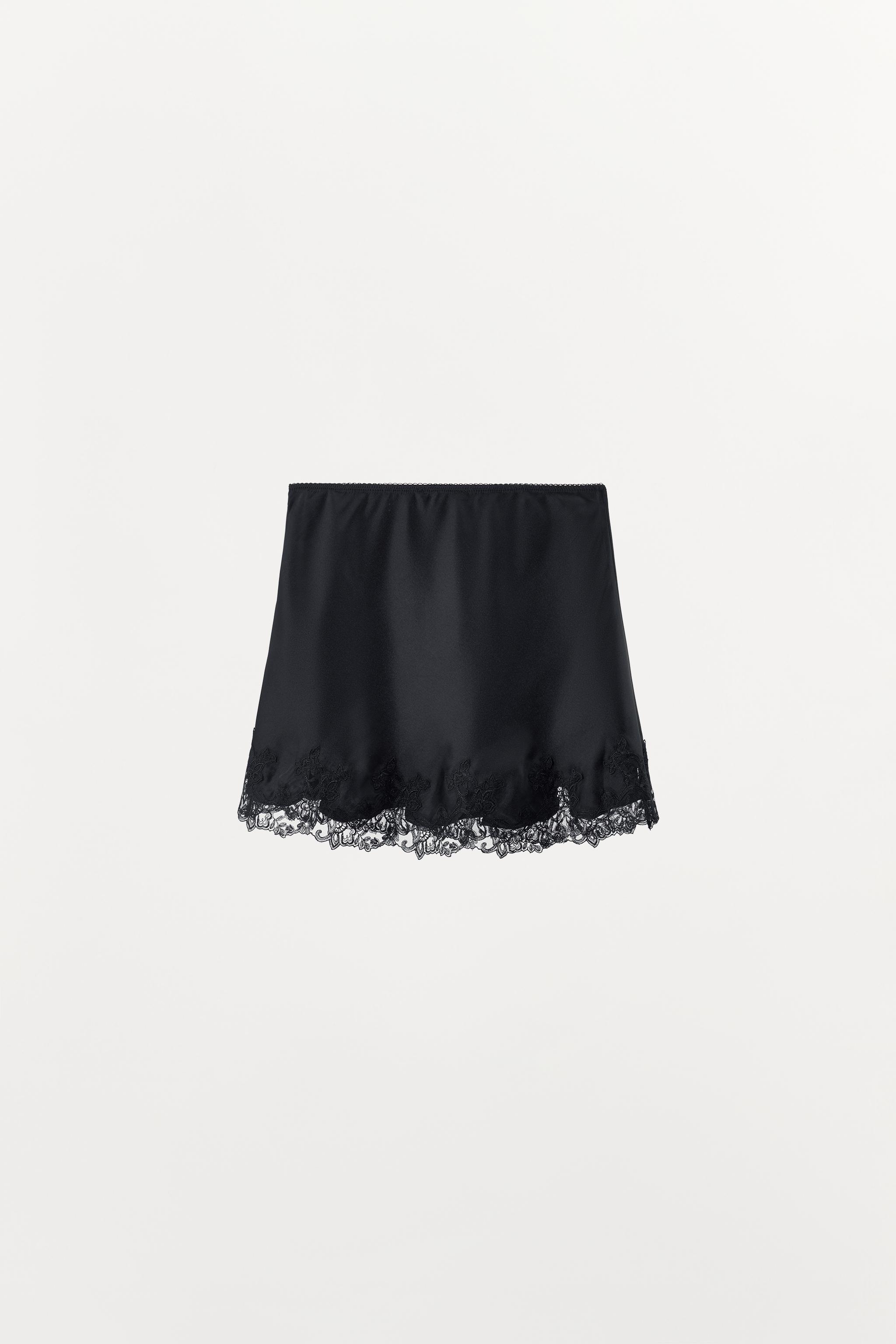 SATIN LACE MINI SKIRT