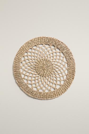 ROUND VEGETABLE FIBER PLACEMAT — Light beige 1