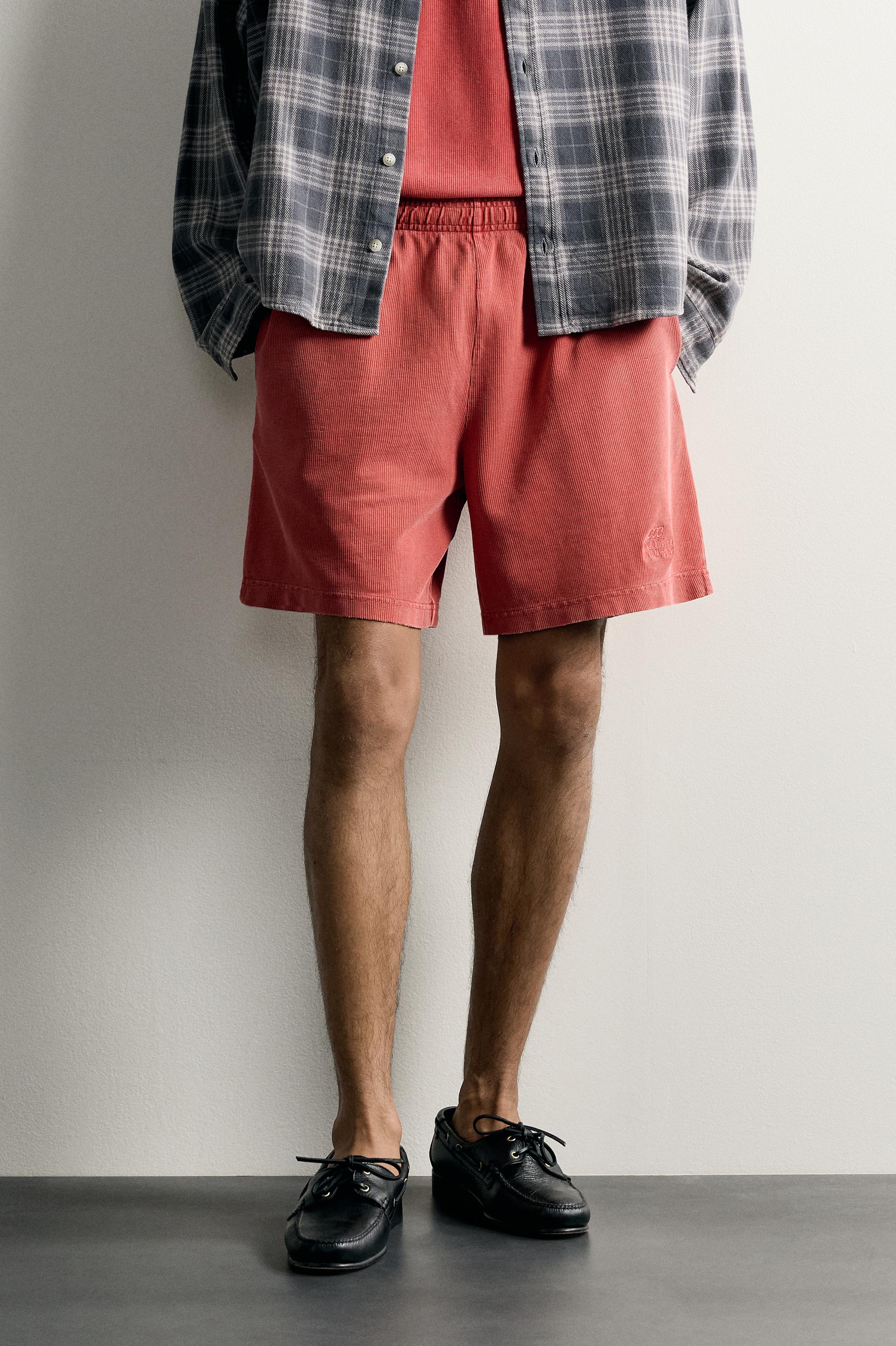 WASHED WAFFLE TEXTURE SHORTS — Red