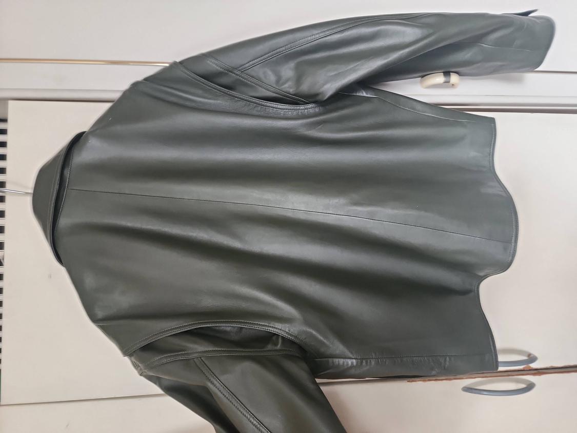 LEATHER JACKET WITH POCKETS - Image 2