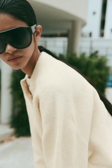 BUTTONED KNIT JUMPER - Ecru by Zara