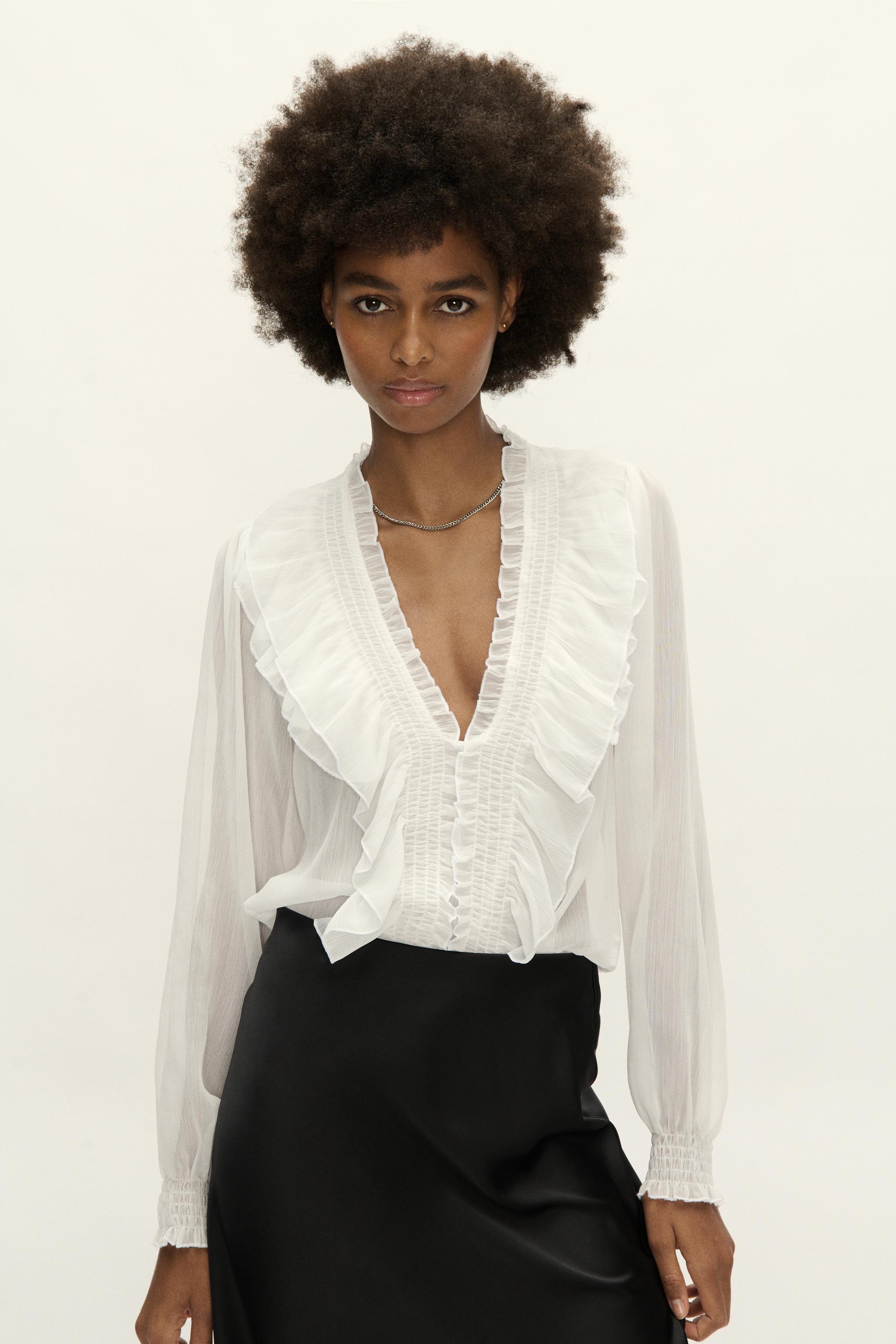 BLOUSE WITH RUFFLES