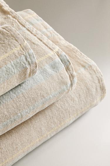 SERVIETTE DE BAIN LIN RAYURES - Multicolore de Zara - Image 1