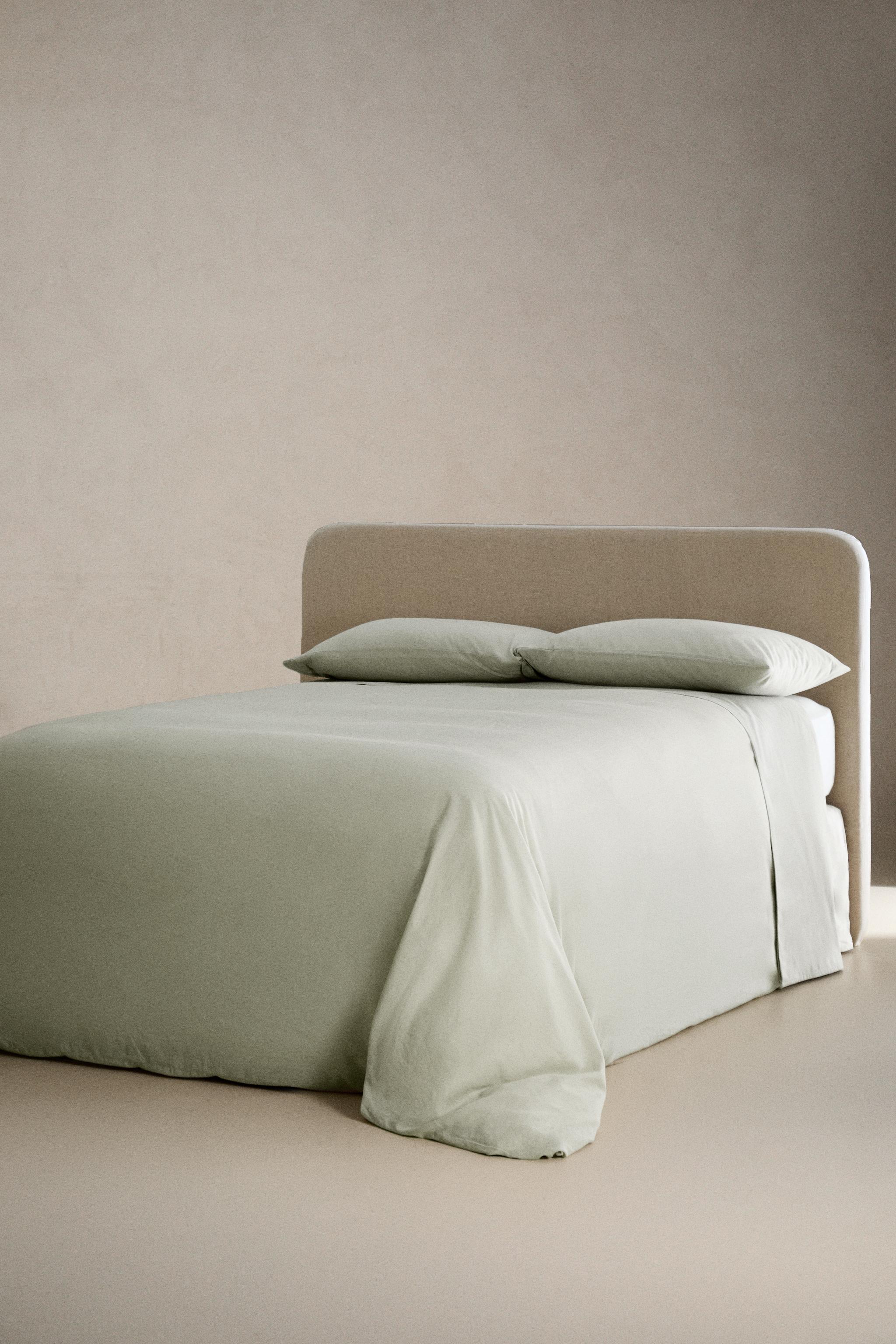 Zara linen green flat sheet and 2 outlet pillowcases