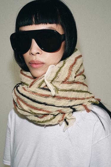 FOULARD AVEC LIN ET RAYURES - Sable de Zara