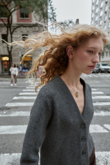 GILET EN MAILLE COL EN V - Gris anthracite de Zara - Image 4