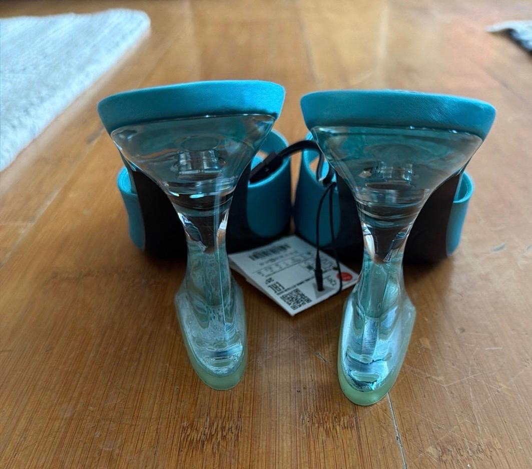 TURQUOISE HEELS - Image 2