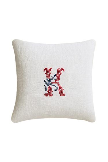 LINEN CUSHION EMBROIDERED WITH THE LETTER K - Ecru by Zara