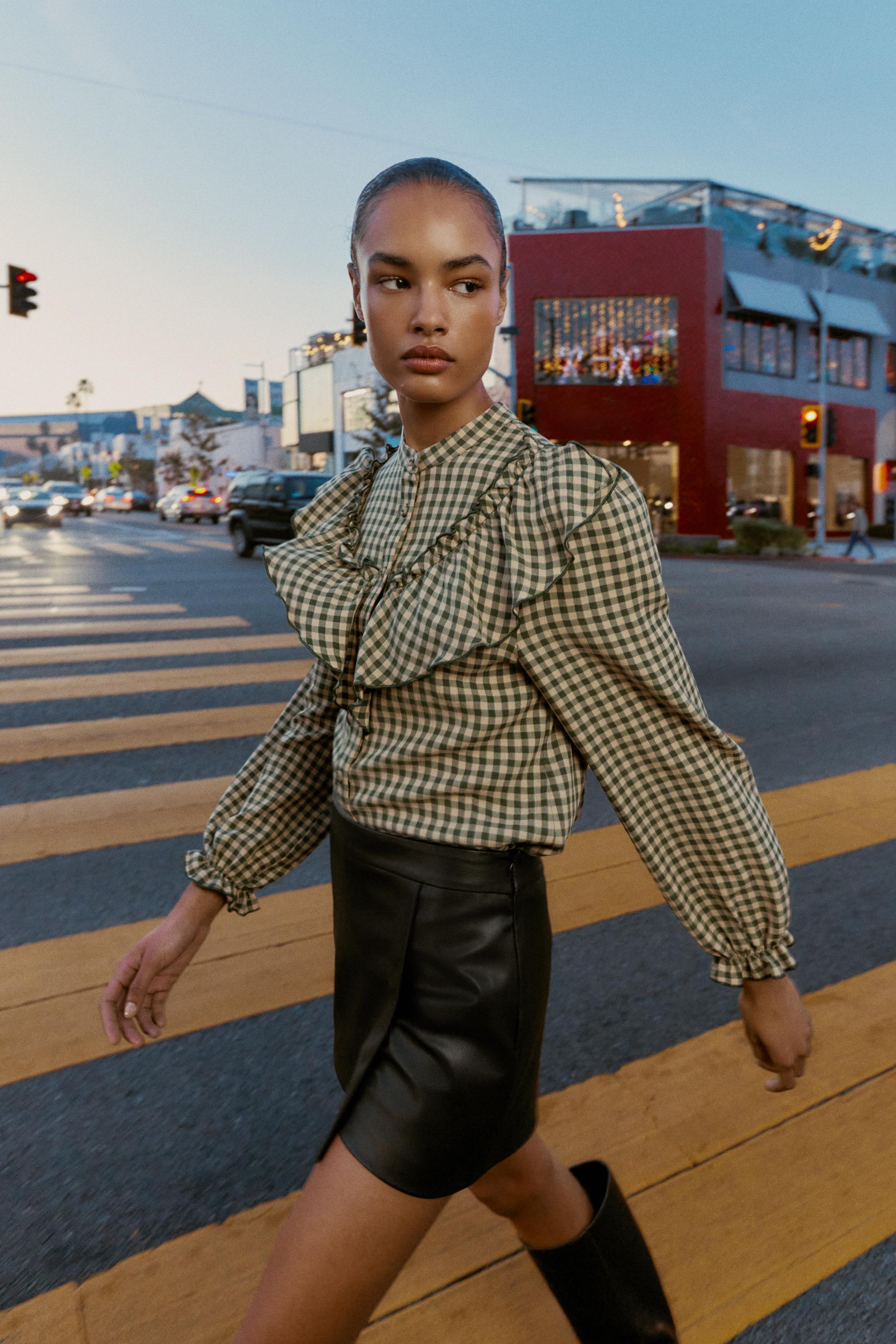 BLOUSE À VOLANTS ET CARREAUX VICHY