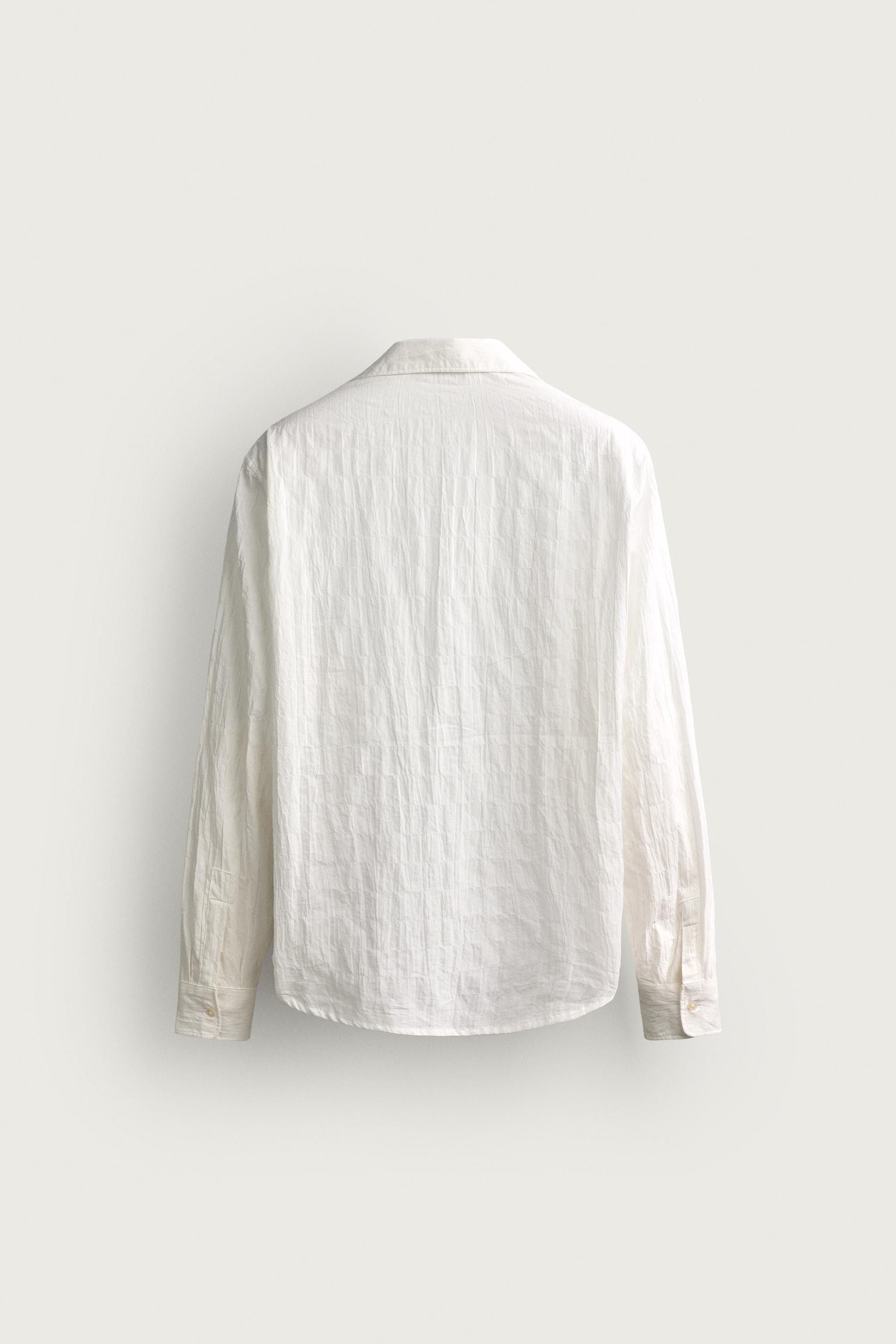 CHEMISE DÉCONTRACTÉE À BRANDEBOURGS