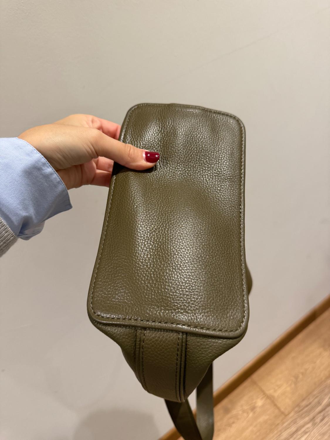 MINIMALIST LEATHER BUCKET BAG - Image 2