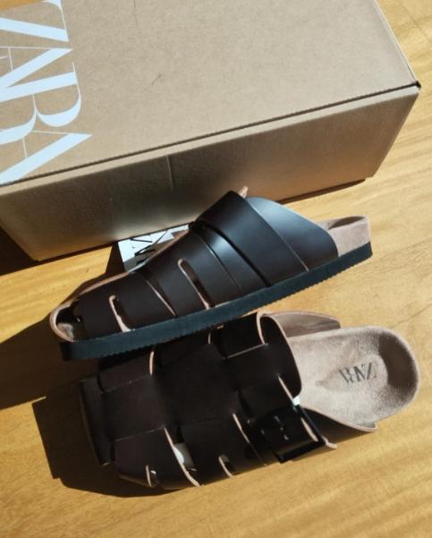 LEATHER CLOG CAGE SANDALS - Image 4