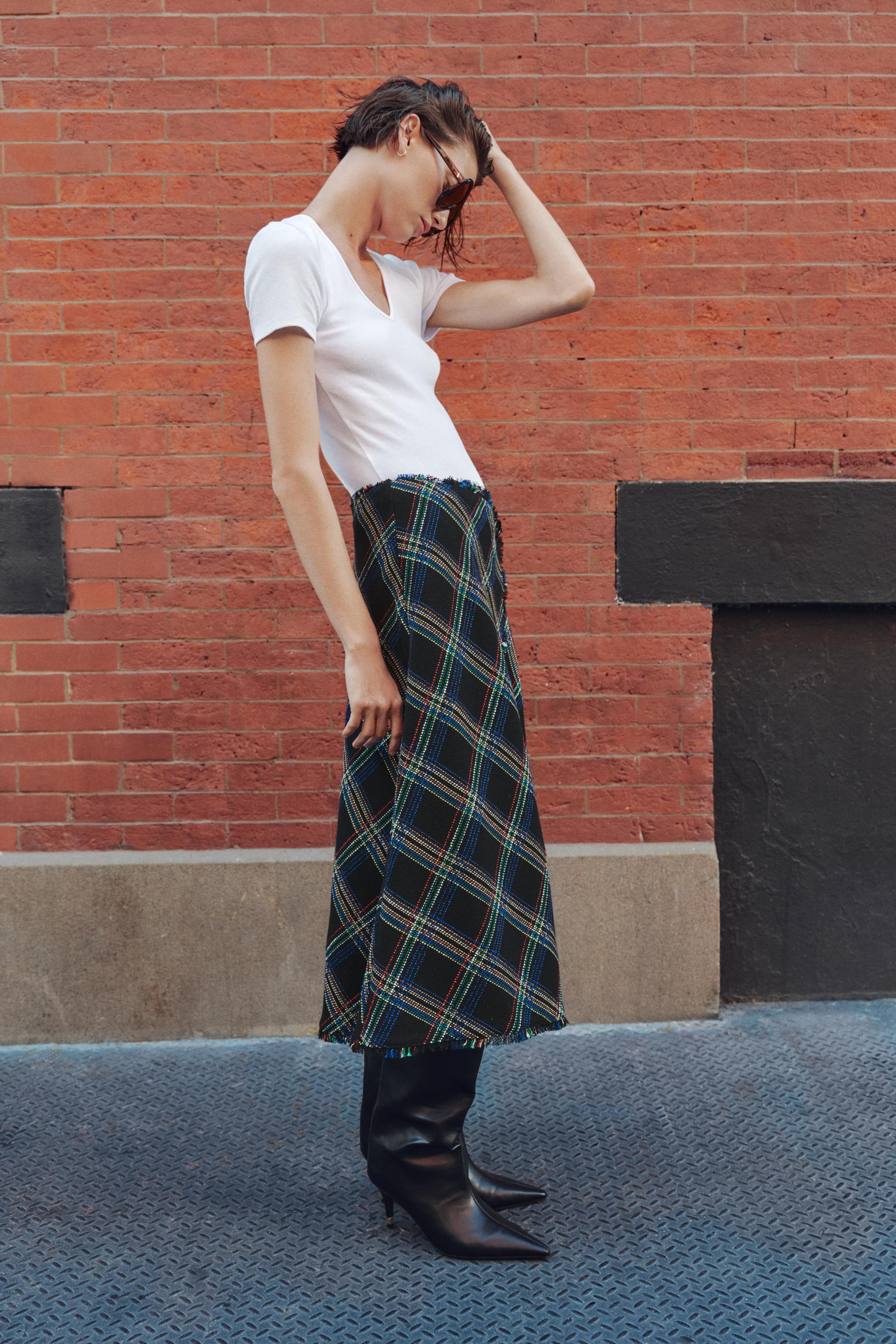STRUCTURED PLAID MIDI SKIRT