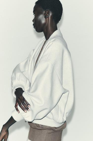 BLOUSON BOMBER OVERSIZE SOFT - Écru de Zara - Image 4