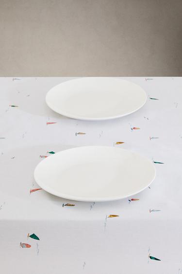 RESIN-COATED COTTON WINDSURFING TABLECLOTH - Blue by Zara - Image 1