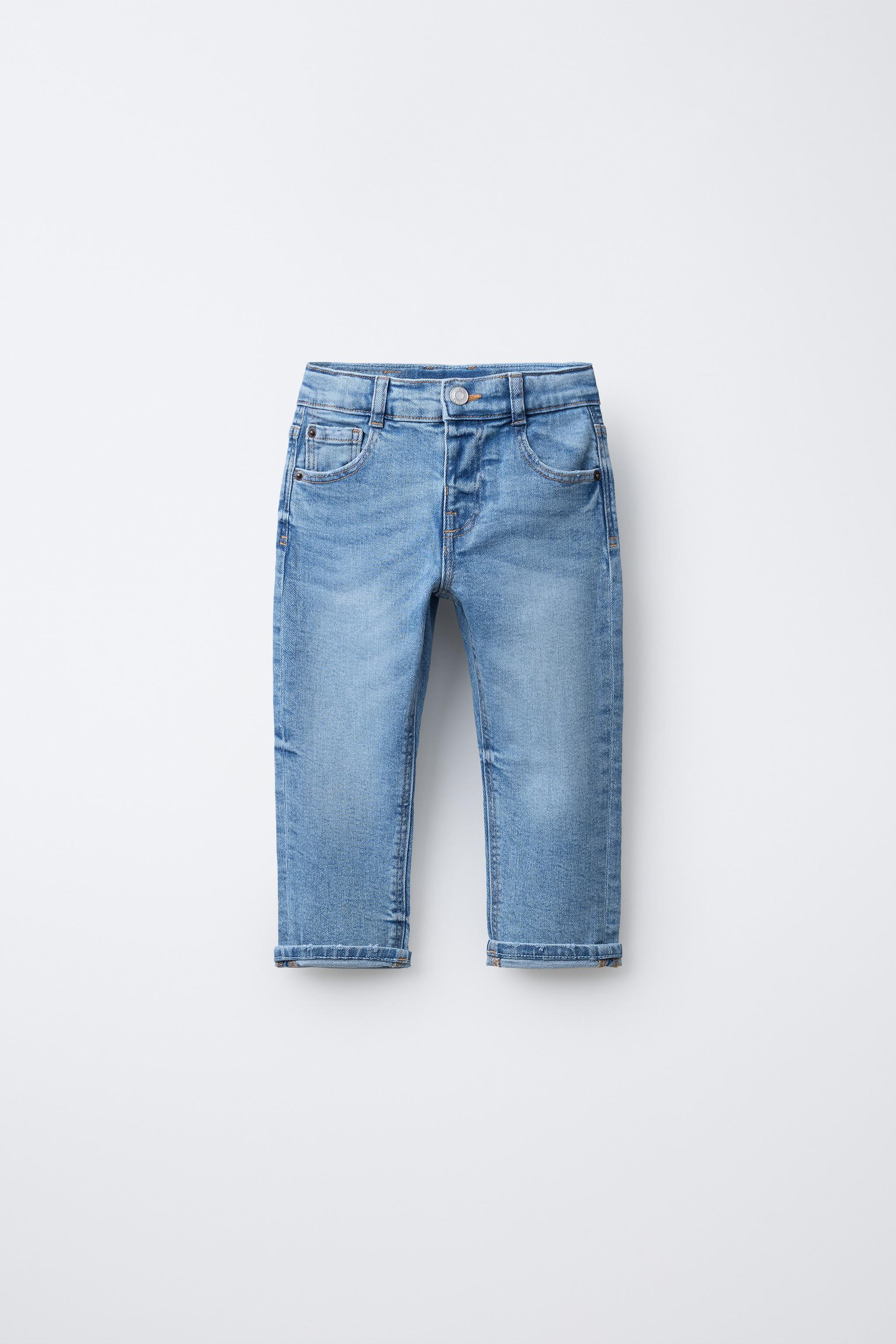 COMFORT STRAIGHT JEANS
