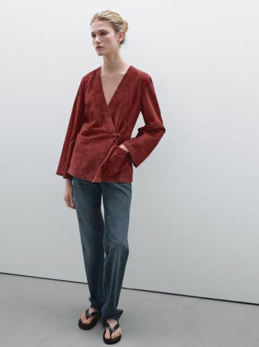 Kimono cruzado piel ante - Rojo de Zara
