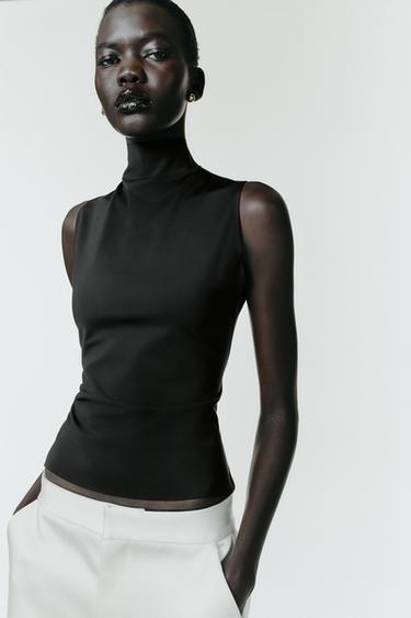 CAMISETA CUELLO SUBIDO - Negro de Zara