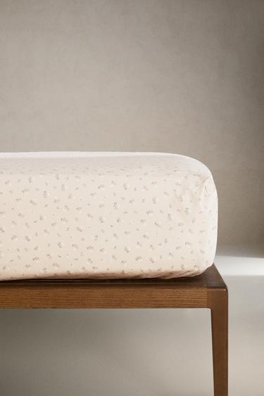 CHILDREN'S FLORAL PRINT FITTED SHEET - Light pink by Zara