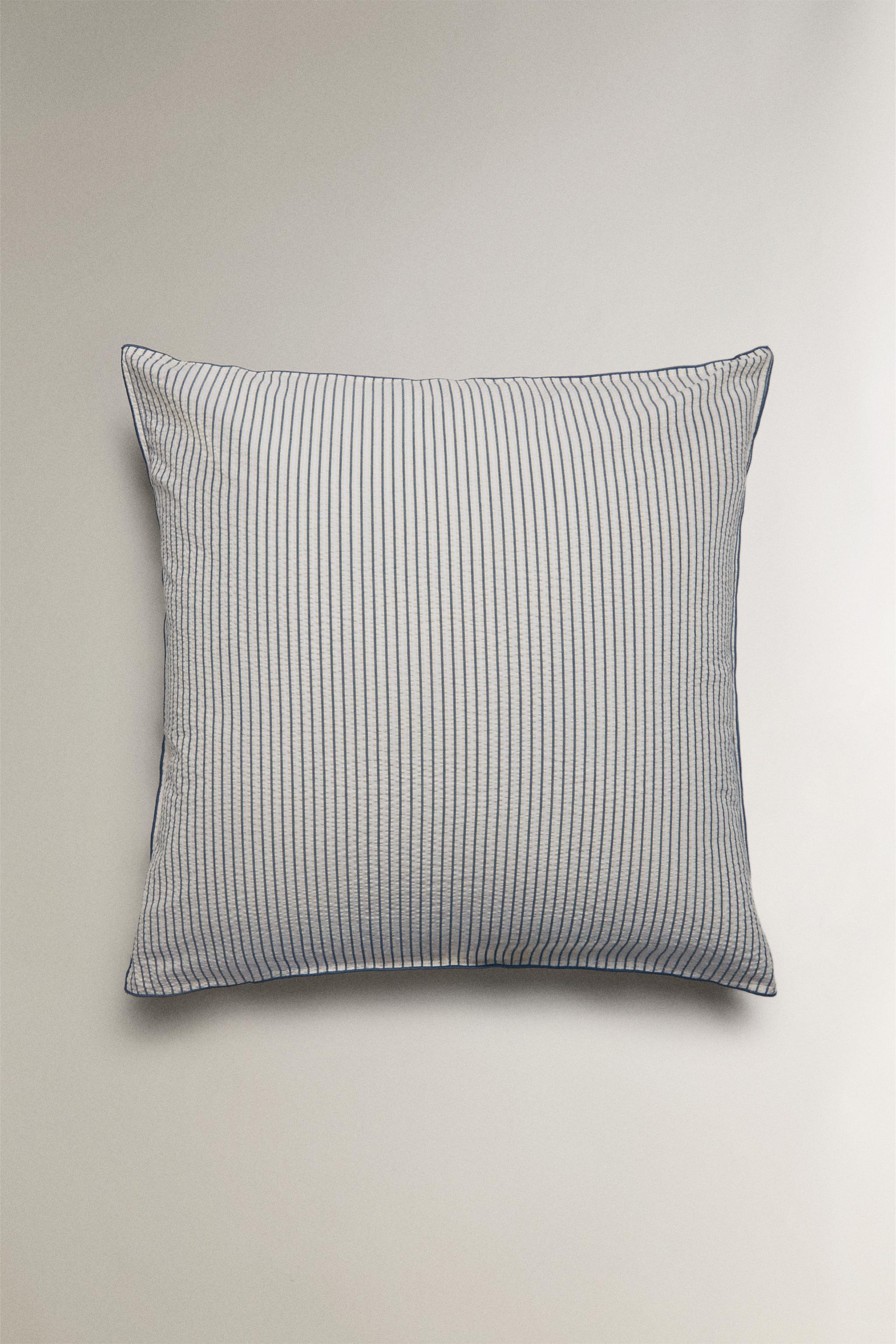 STRIPED SEERSUCKER PILLOWCASE WITH PIPING