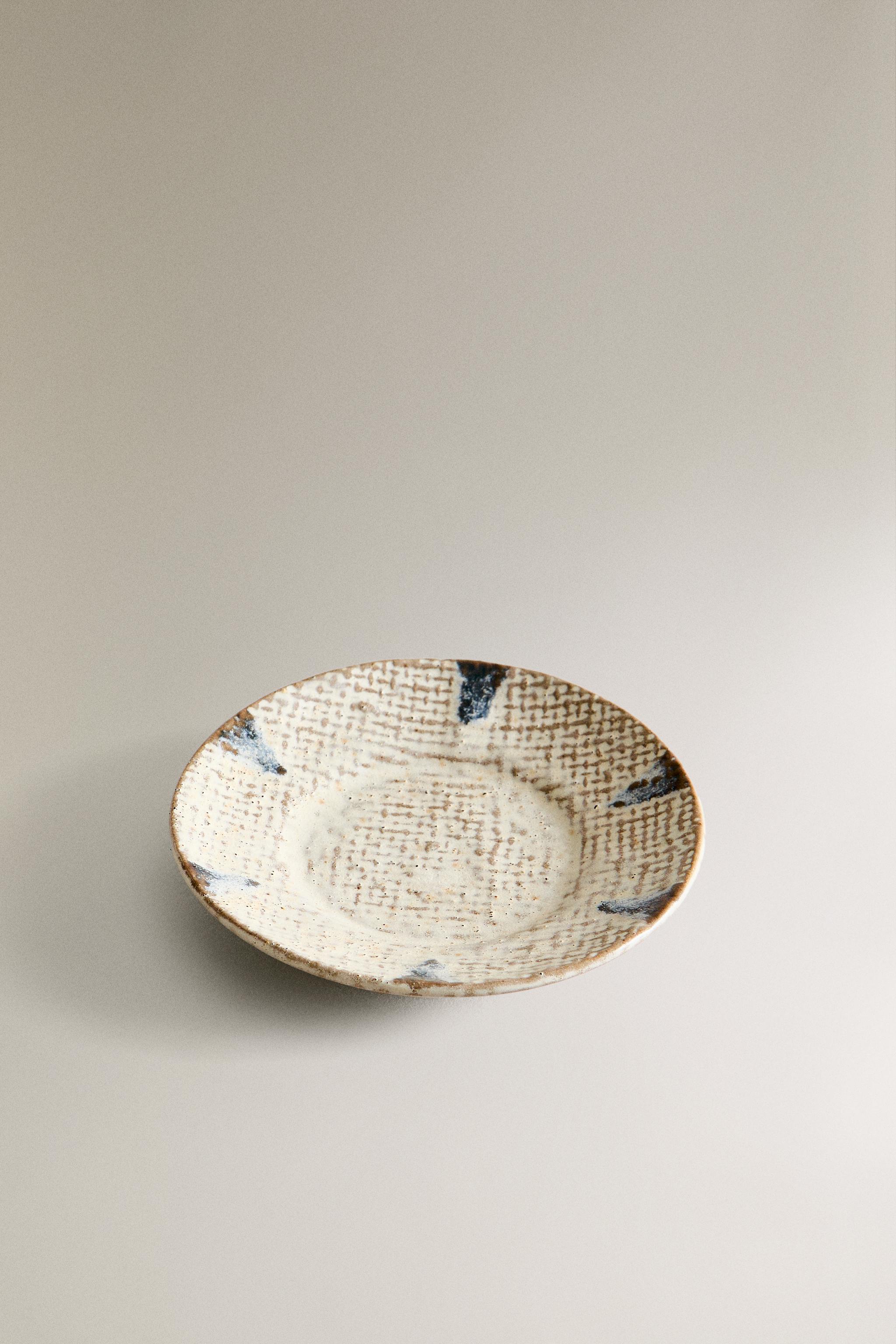 TEXTURED STONEWARE SIDE PLATE